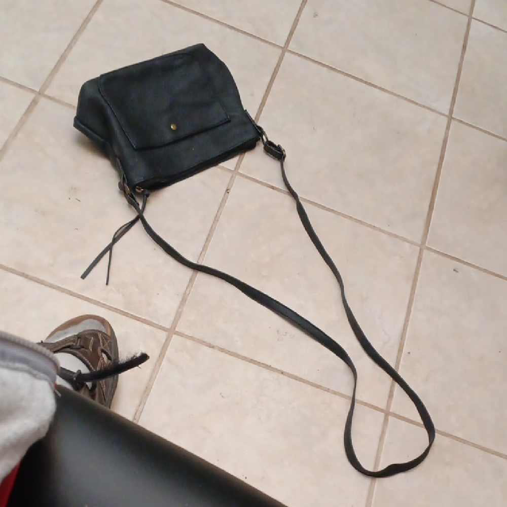 Source Unknown Black Crossbody Purse